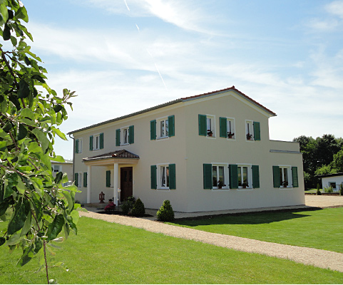 Wohnhaus nach Vorbild eines italienischen Hofhauses